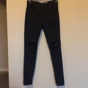 Stylenanda Knee Ripped High Waisted Skinny Jeans
